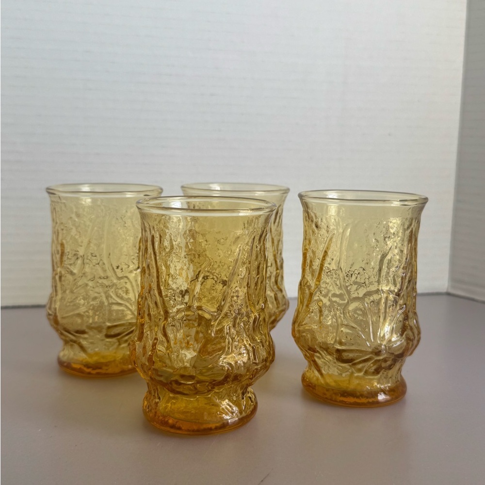 Vintage Anchor Hocking
Rainflower Amber Juice Glasses - Set of 4